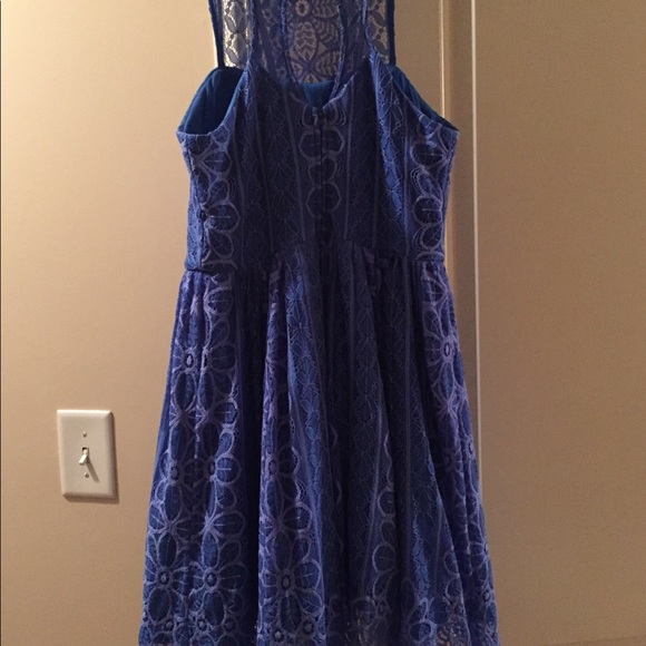 Dress - Picture 5 of 7